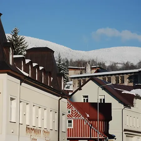 Centrum With Garage * Rokytnice nad Jizerou